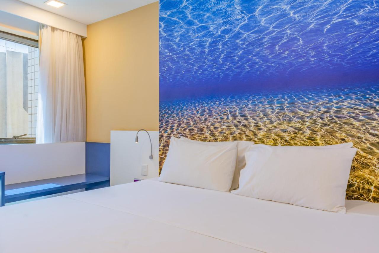 Suite with One Queen Bed, One Single Bed and Balcony